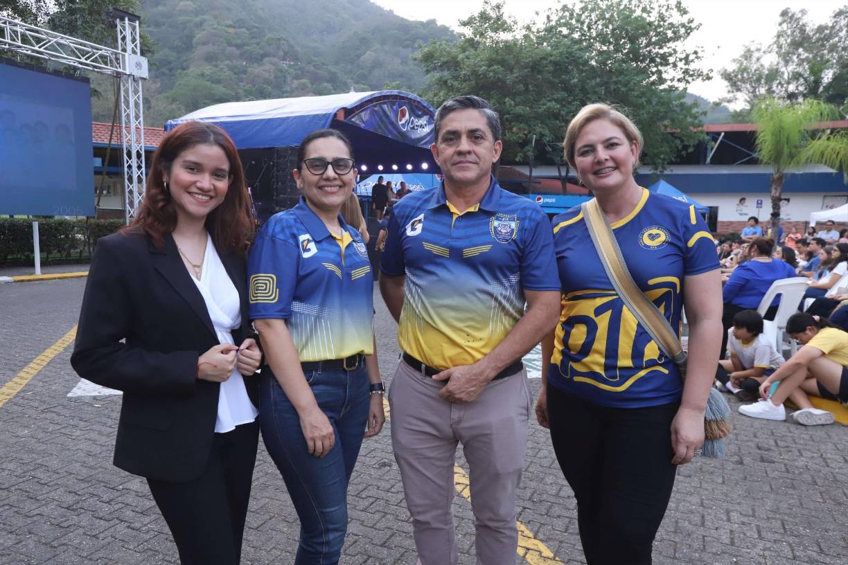 Jesica Palomo, Claudia Pleitez, José Corleto y Helga Altmeppen-Tobben