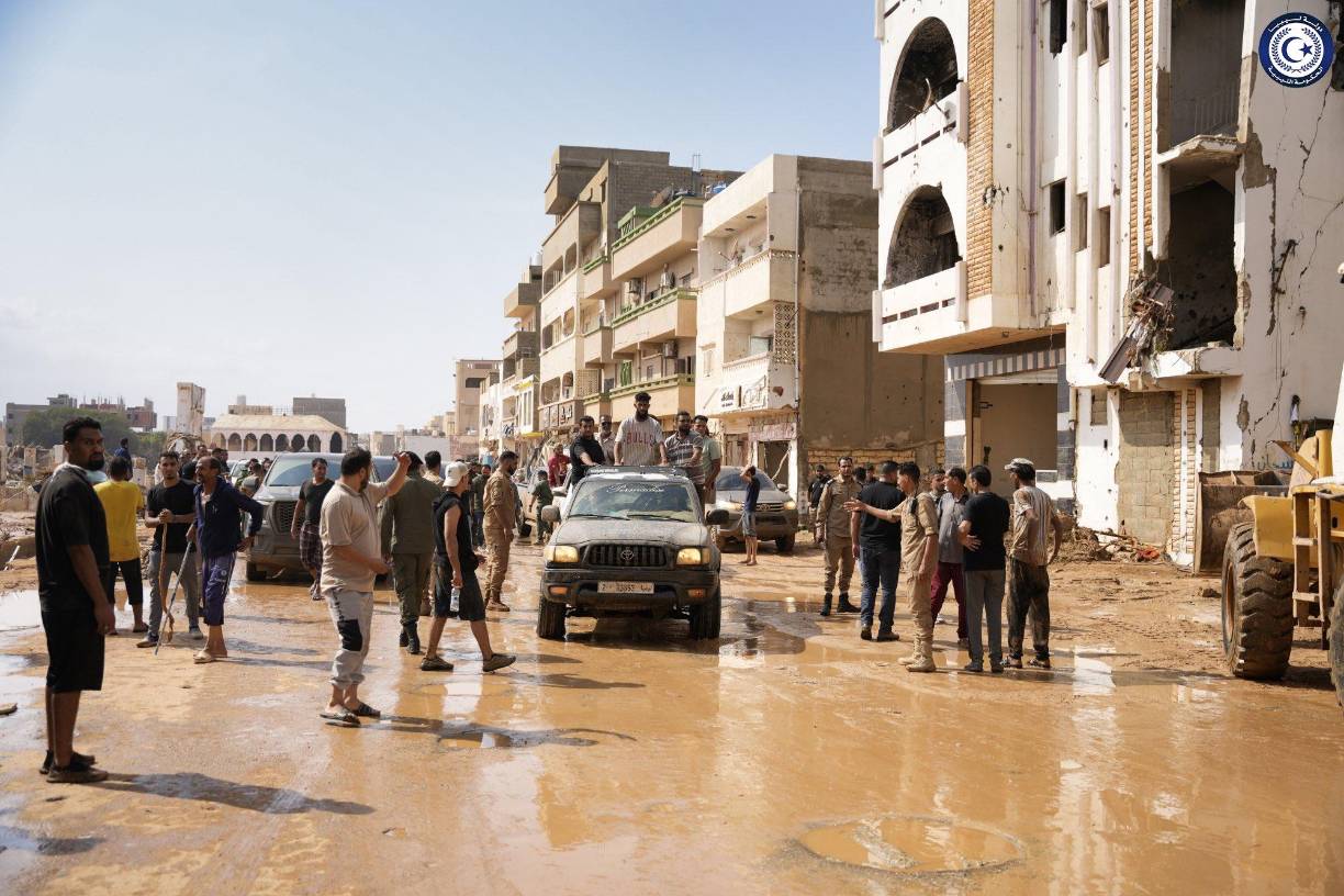 <b>Libia</b> está dividida entre dos gobiernos rivales, la administración con sede en Trípoli, reconocida internacionalmente, y una administración separada en el este, la zona afectada por el desastre. Ambas autoridades hablan de “miles” de muertos.