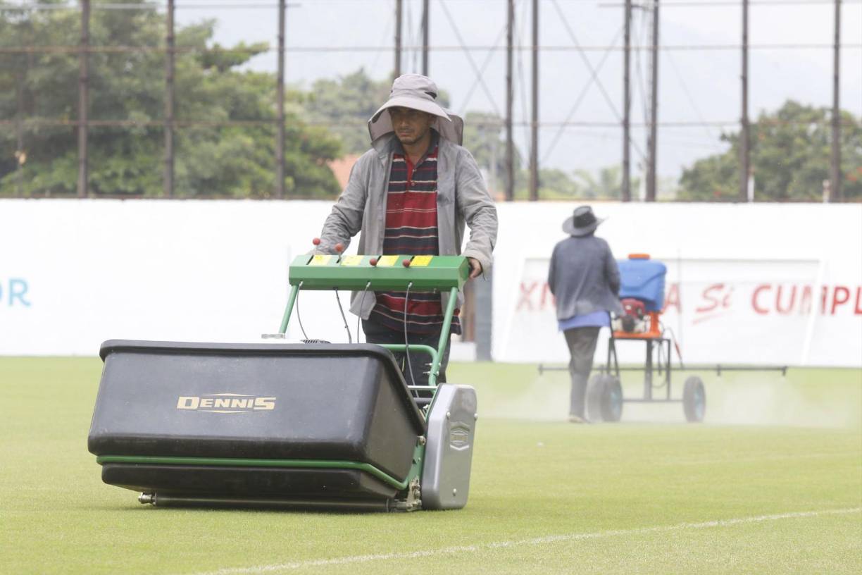 La cancha también ha estado recibiendo el cuidado especial y estará en óptimas condiciones para el partido.