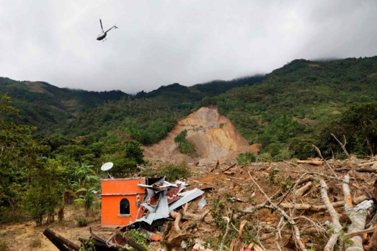 Asimismo, el mandatario estimó que la tormenta ha dejado en el país unas 150 fallecidos o desaparecidos, pero aclaró que son cifras no oficiales porque no han podido rescatar a todas las víctimas soterradas.