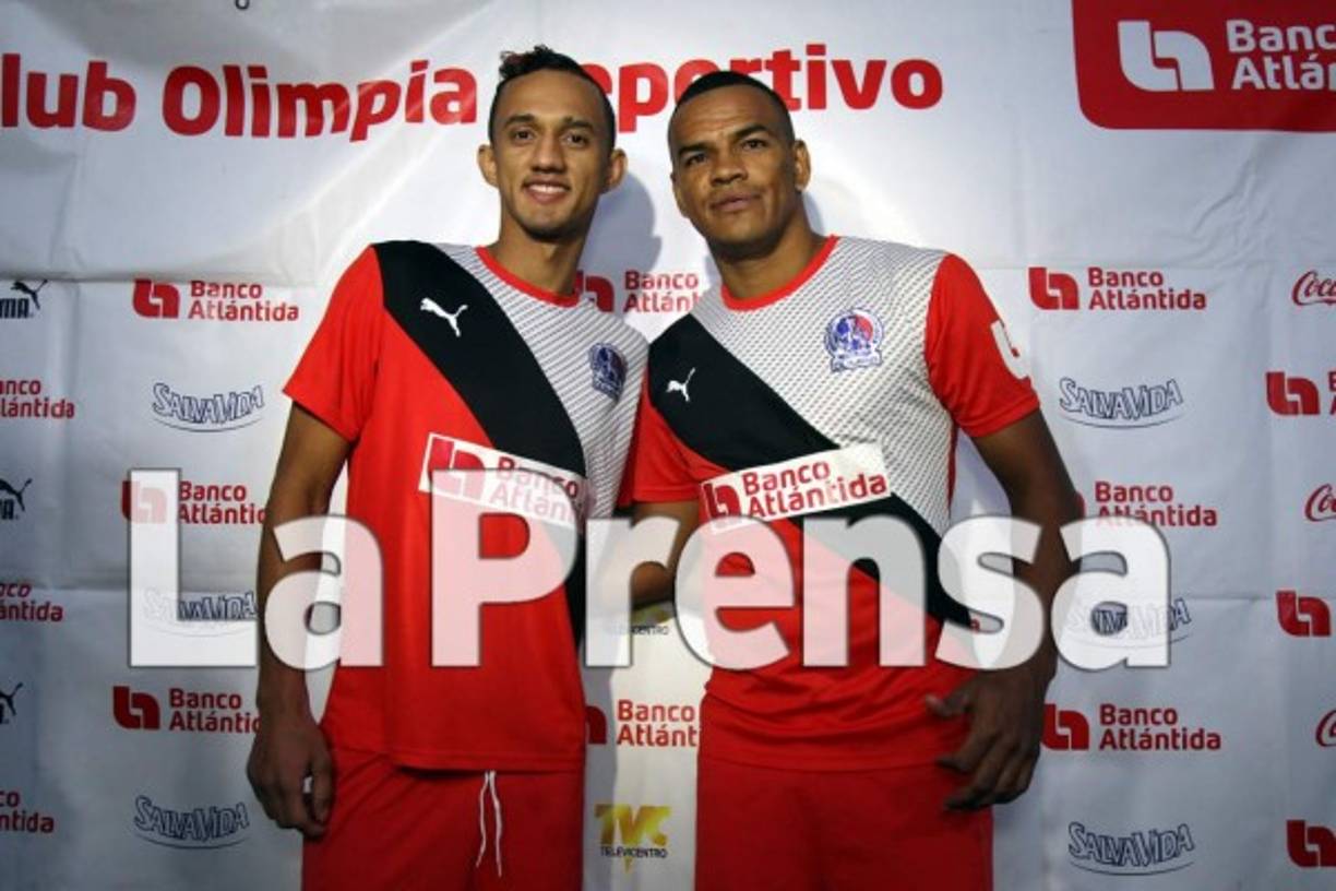 Diego Reyes y Rony Martínez ya se han sumado al Olimpia y han realizado su primer entrenamiento con sus nuevos compañeros. El equipo albo se arma en grande.