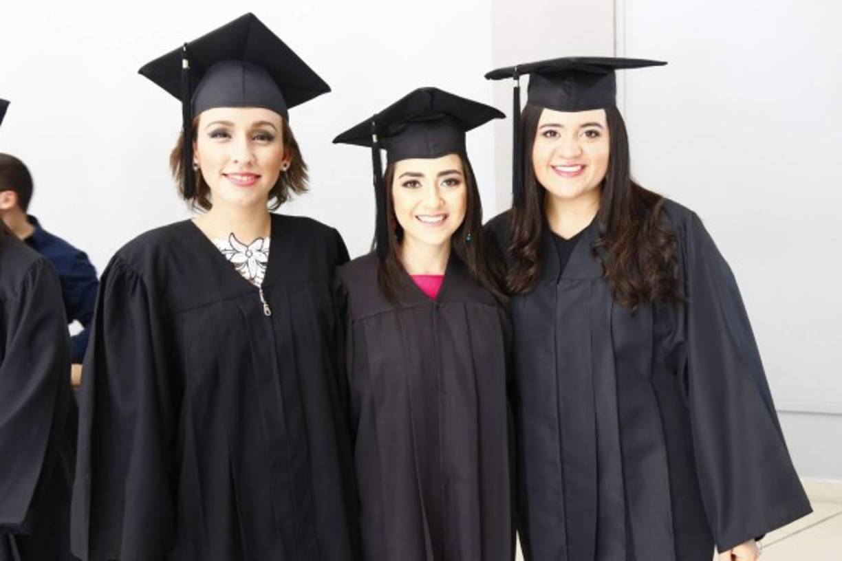 Vielka Díaz, Karime Canahuati y María Bueso.