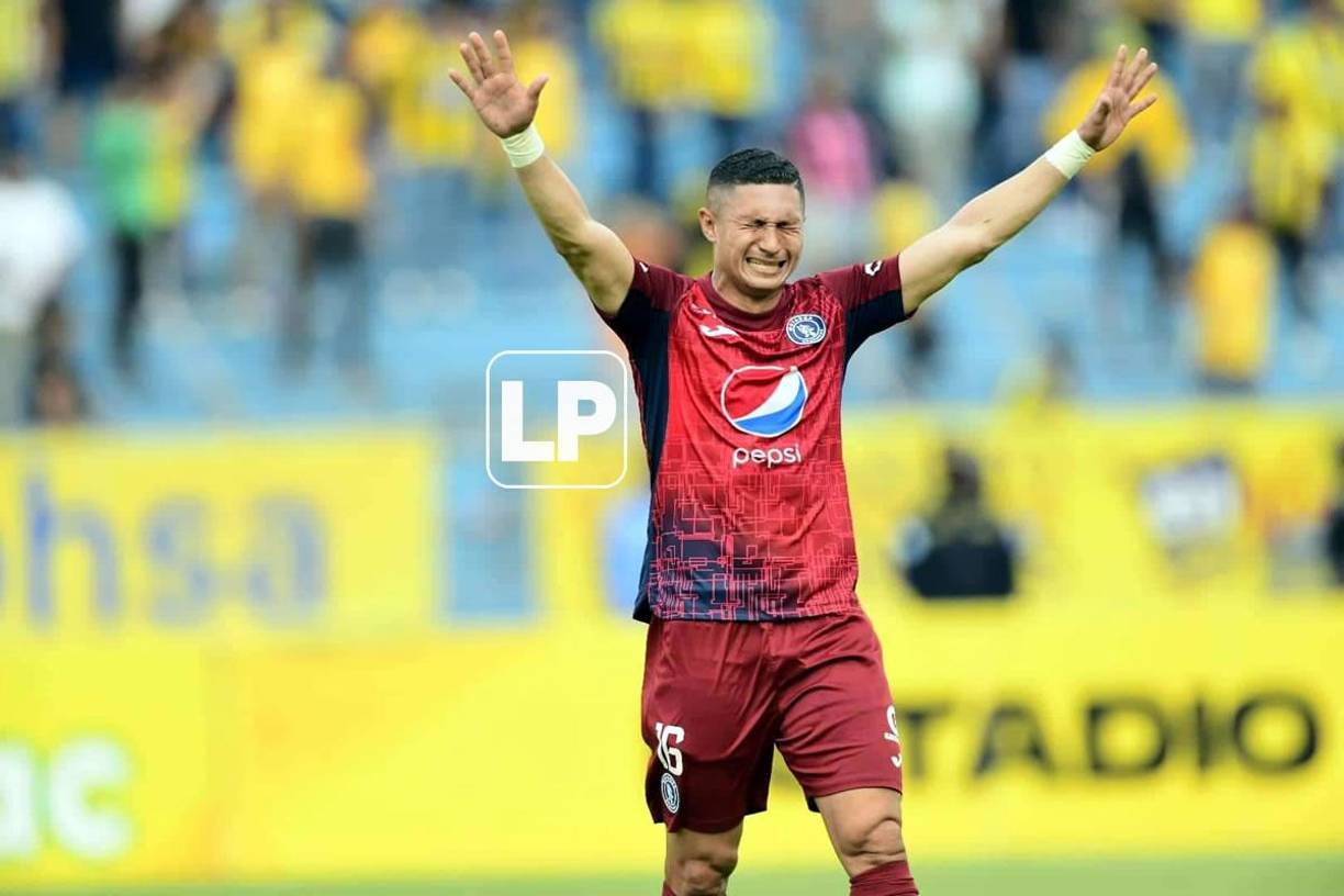 Las lágrimas del mediocampista Héctor Castellanos al quedar campeón de la Liga Nacional.