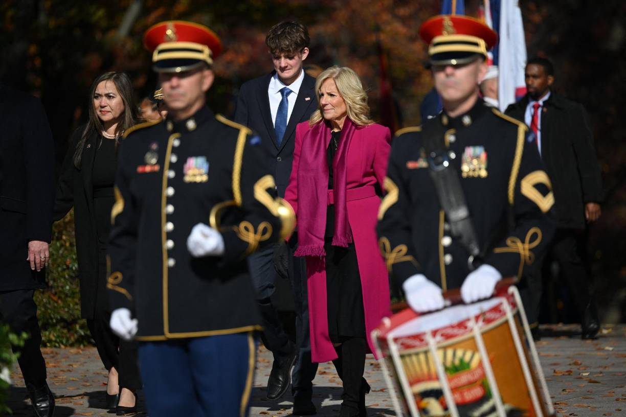 En otro de los comentarios, varios internautas defendieron al presidente Biden, “Es una enfermedad, a cualquiera le puede pasar”, dedicaron.