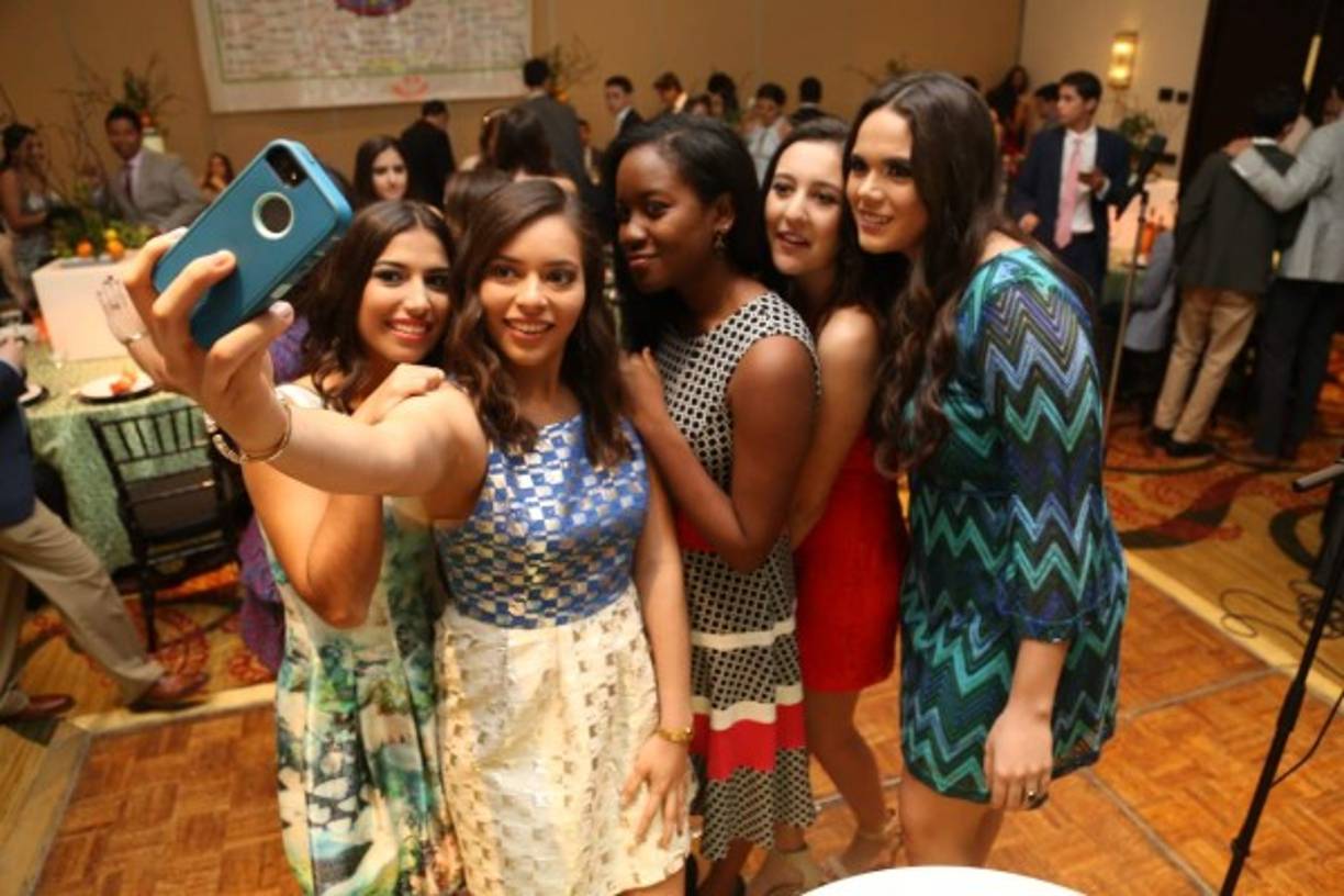 Las chicas selfis fueron Skandra Craniotis, Andrea Bonilla, Gloria Arriola, Cristina Núñez y Dora Bográn.
