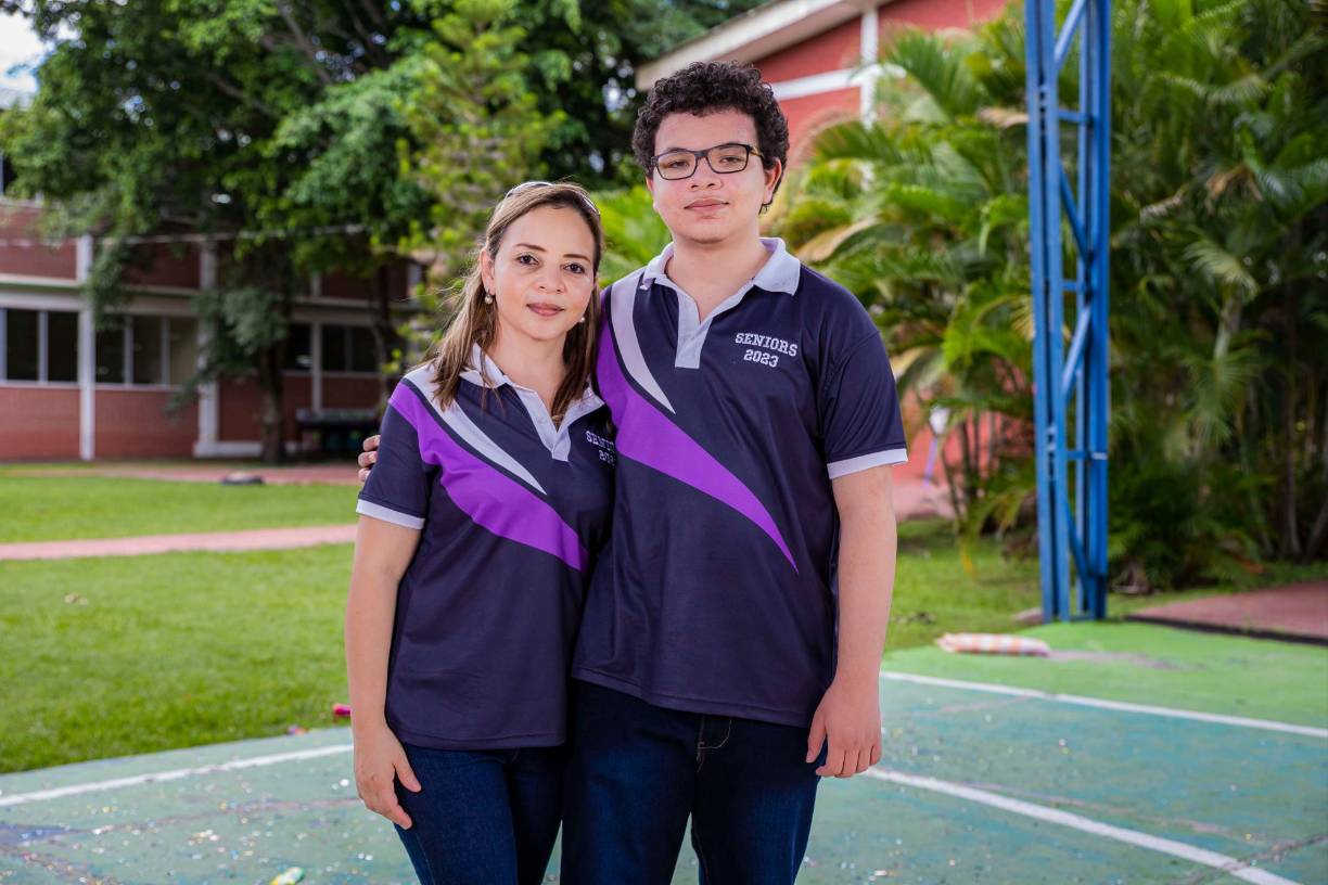  Norma Enamorado y Carlos Velásquez