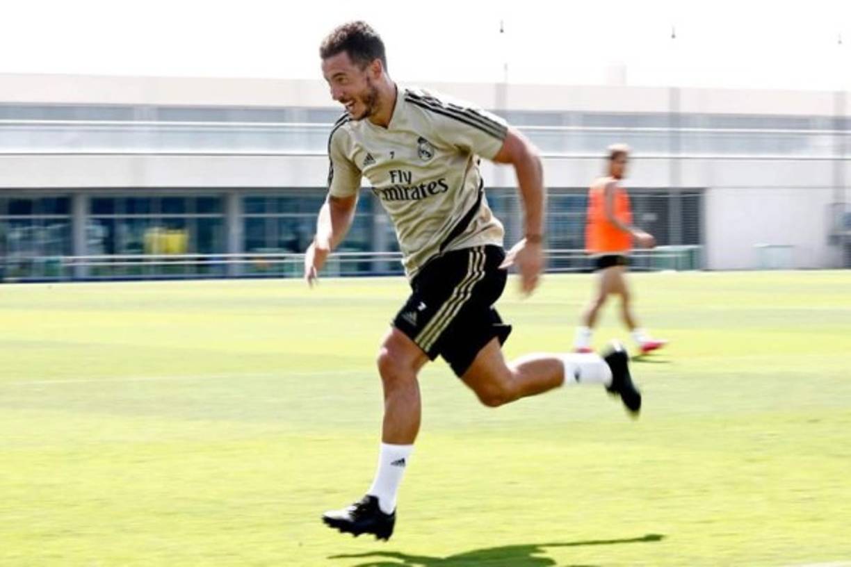 Eden Hazard: En Real Madrid comienzan a estar cansados del belga y sus constantes lesiones. Hoy aparece en la lista del los que podría vender el cuadro blanco. Foto Facebook Hazard.