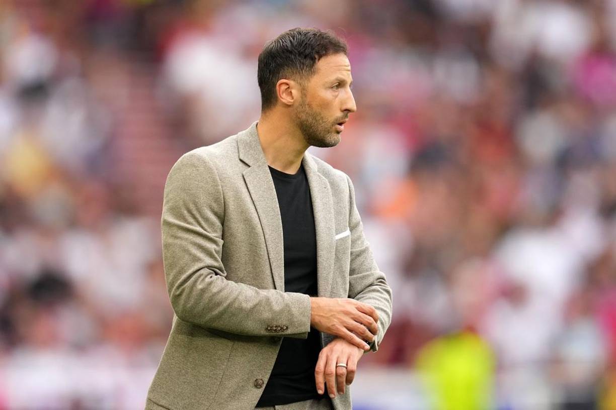 Domenico Tedesco - El entrenador italo-alemán gana en la Selección de Bélgica un salario de 1.5 millones de euros.
