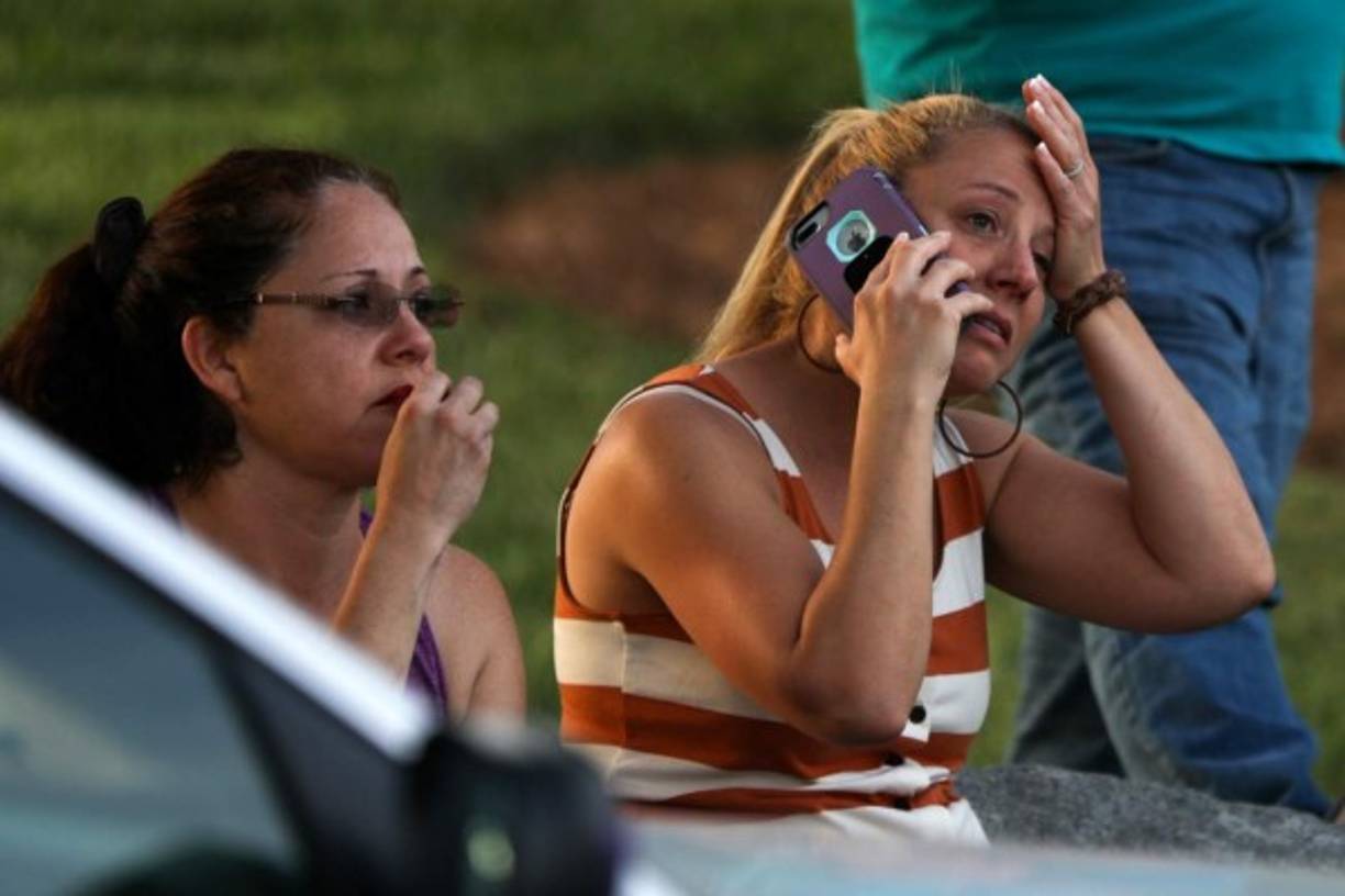 Al menos dos personas murieron y otras cuatro resultaron heridas este martes en un tiroteo en el campus de Charlotte de la Universidad de Carolina del Norte, informaron personal y medios. AFP