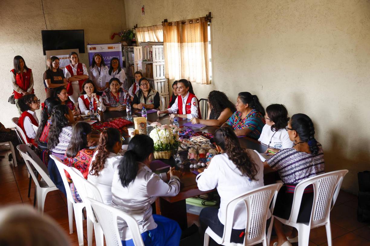 Letizia también conoció un proyecto de atención a mujeres víctimas de violencia en el departamento maya de Chimaltenango (oeste). 