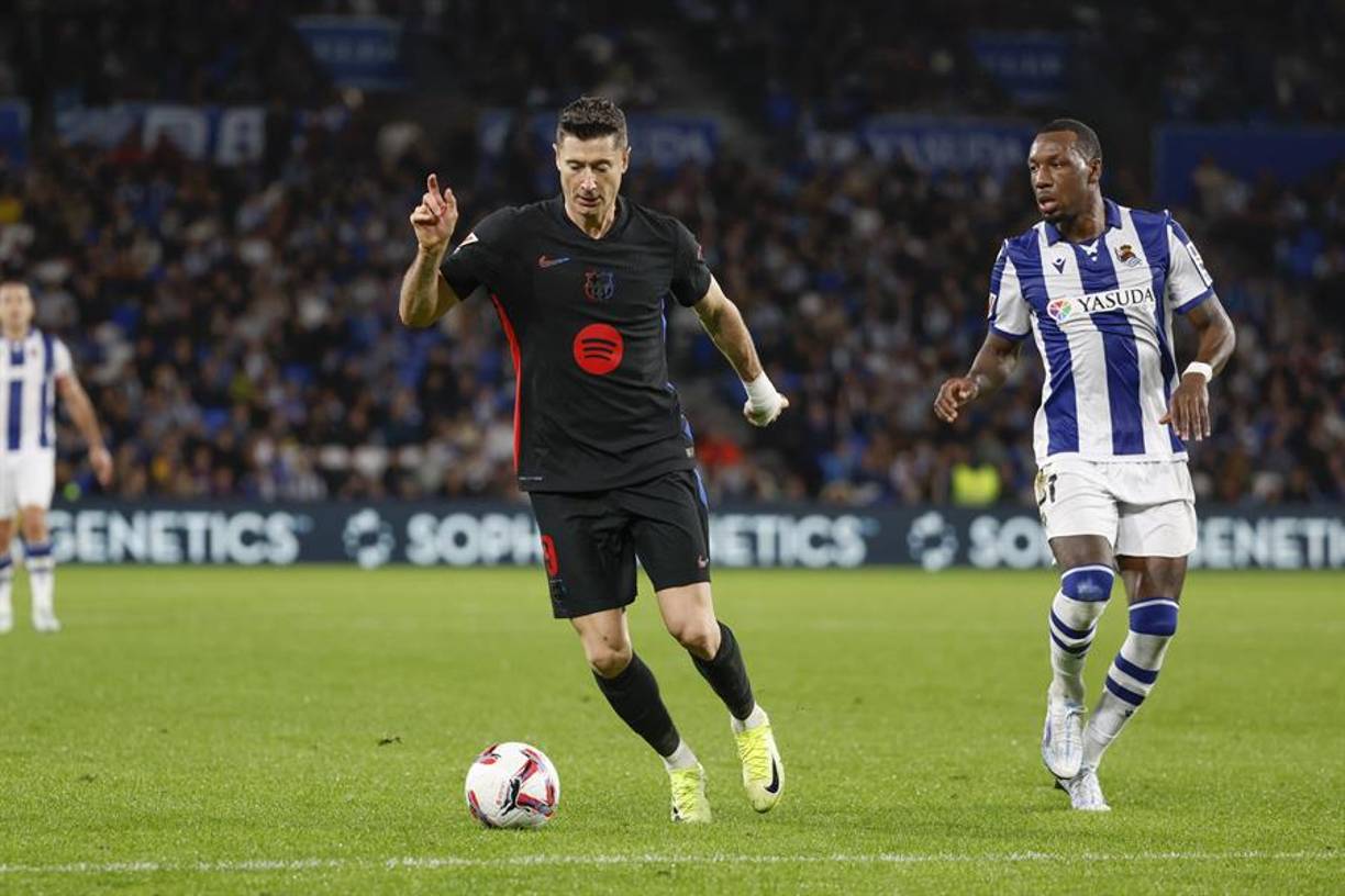 El conjunto azulgrana, líder de la Liga Española, se ponía en ventaja apenas a los 13 minutos de juego con un tanto de Lewandowski.