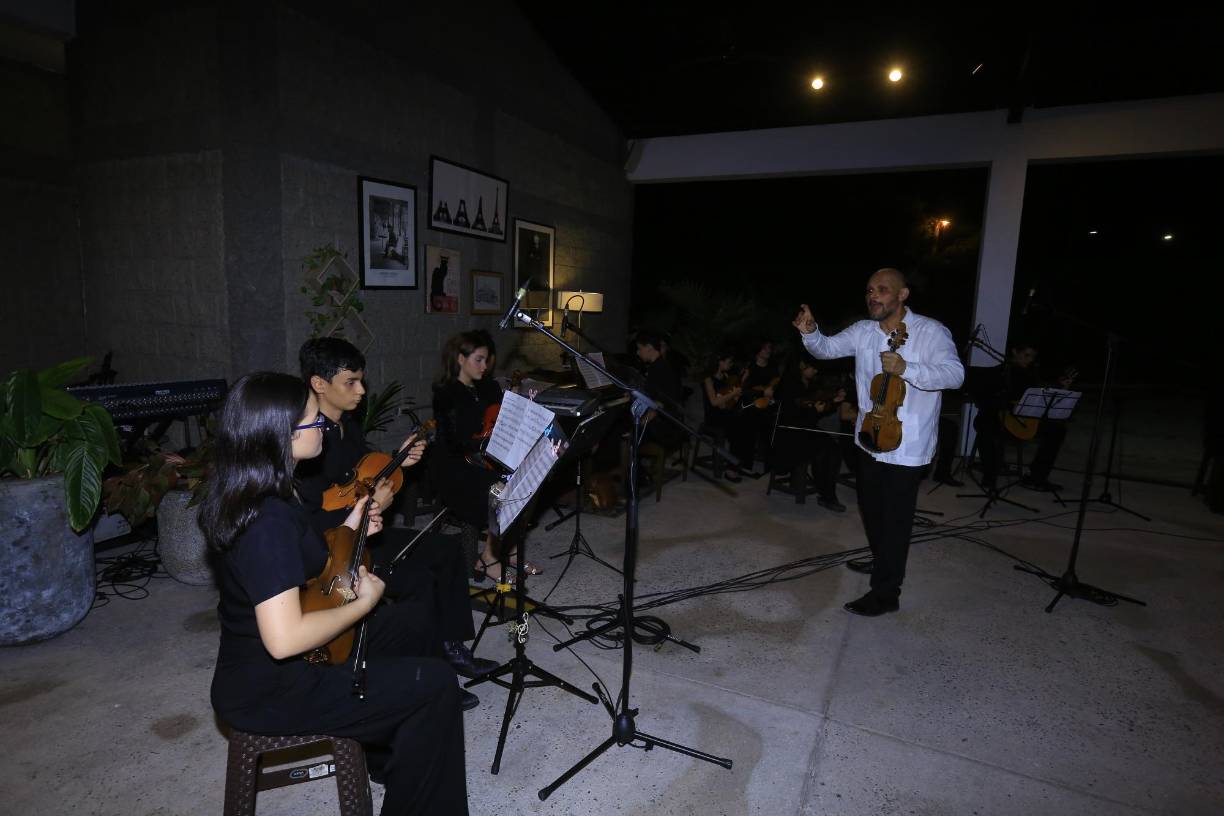 Luego de la inauguración se hizo una presentación artística. 