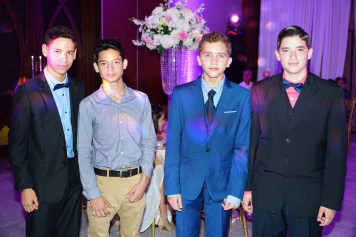 Luis Rodríguez, Juan Molina, Carlos Vásquez y Enrique Rodríguez.