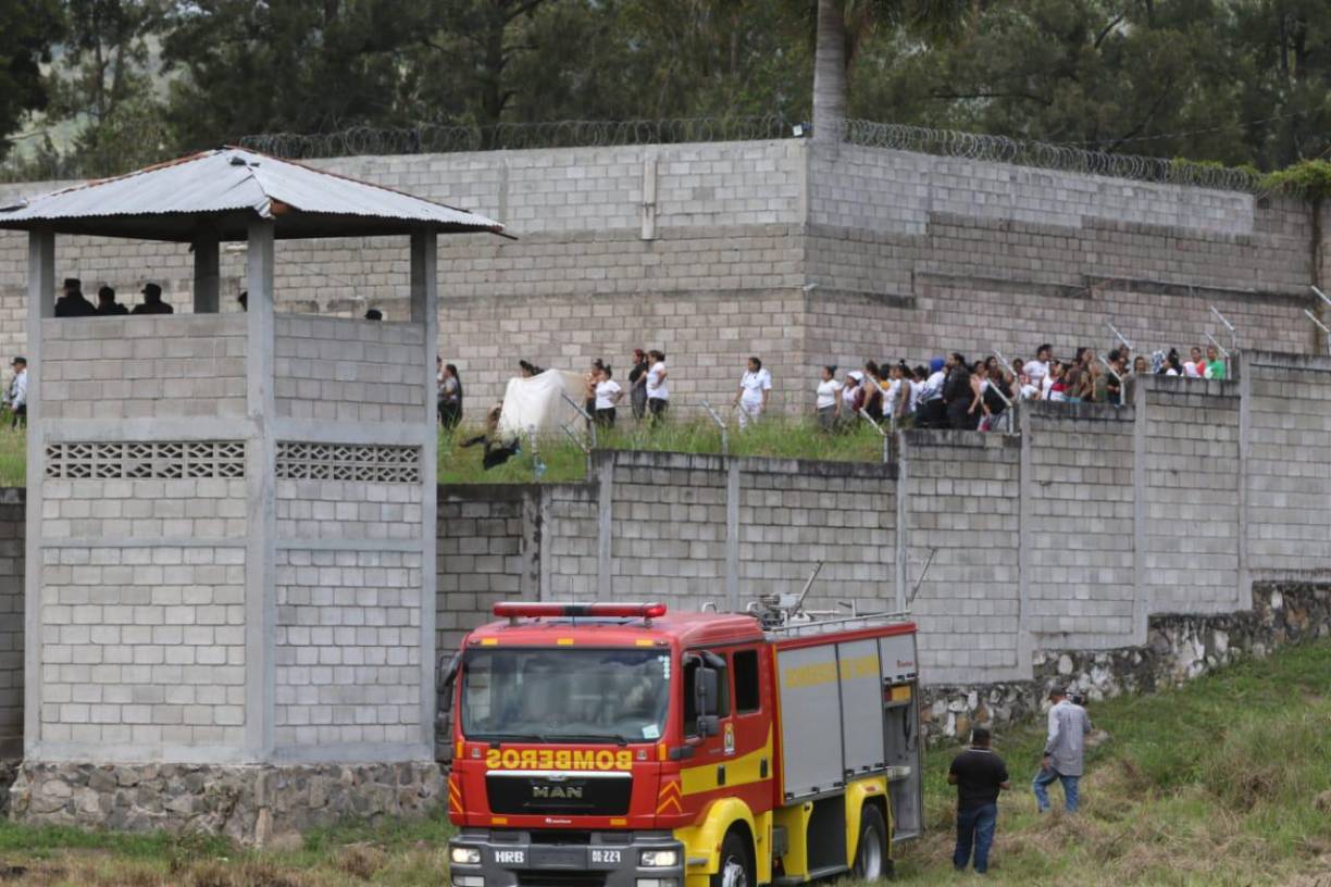“Solo se metieron adentro del módulo con una AR-15”, reveló una mujer.