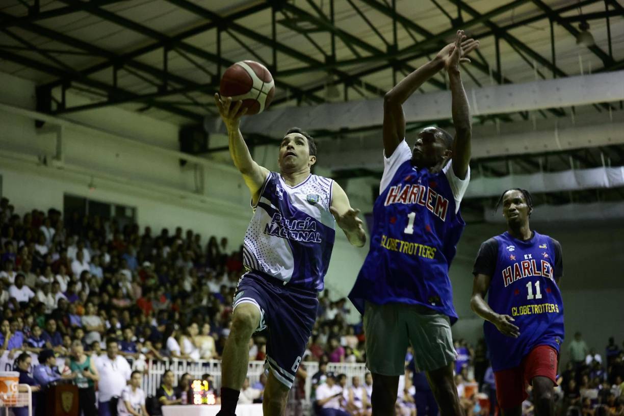 Son un conocido equipo de baloncesto originario de Estados Unidos que combina la parte profesional del deporte ráfaga con lo teatral. 