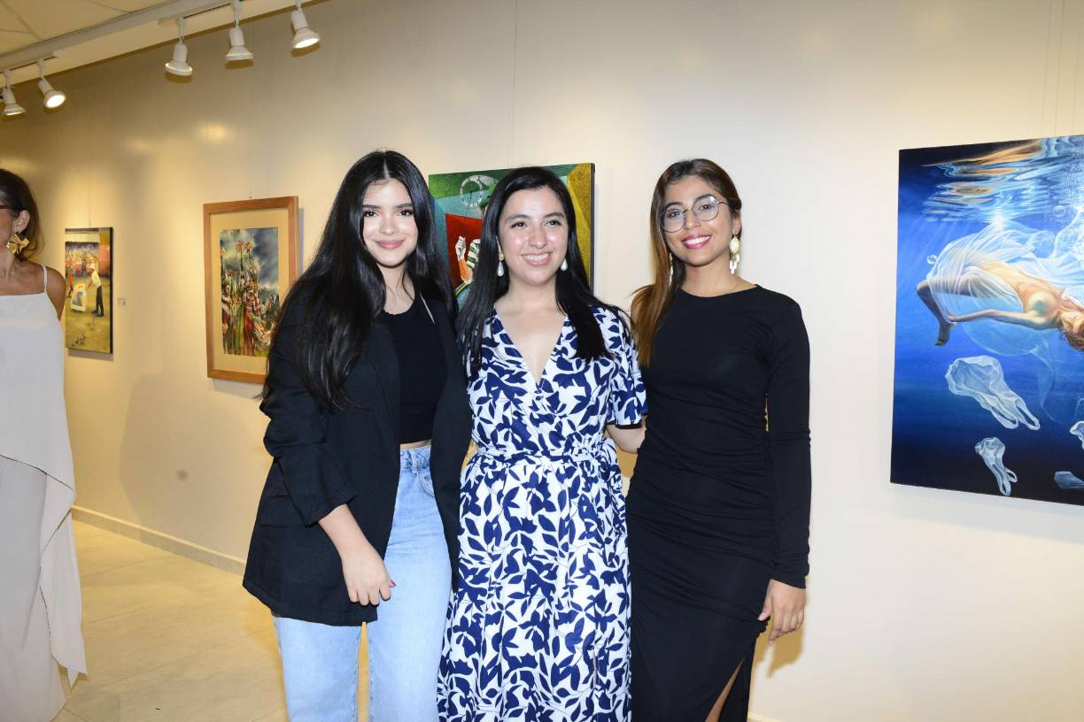 Enza Aroche, Zully Cuéllar y Sthefany Banegas