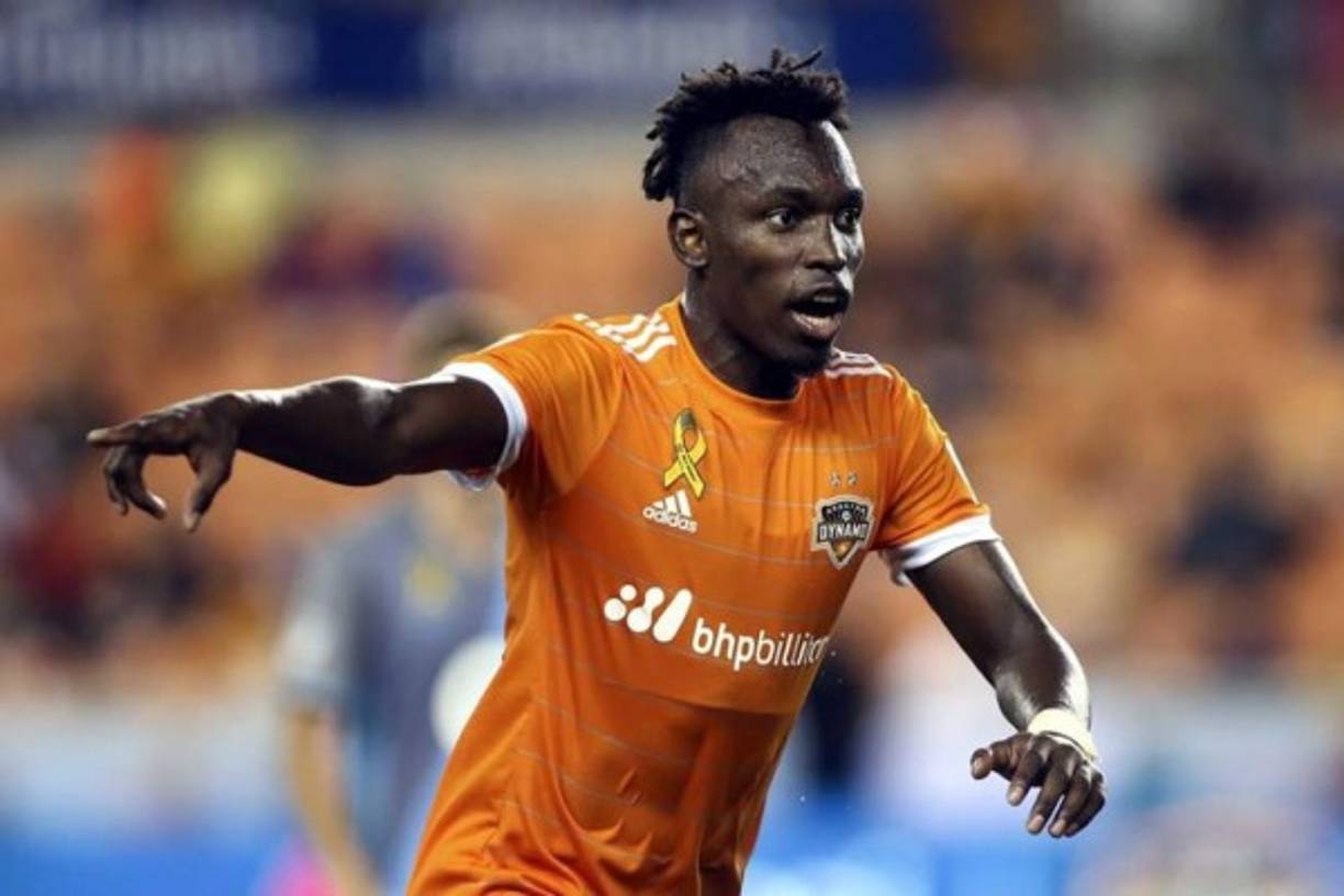 El delantero hondureño Alberth Elis, del Houston Dynamo, confirmó que 'seguiré buscando la oportunidad de ir a Europa, estoy joven y quiero más, voy a luchar por jugar allí'.