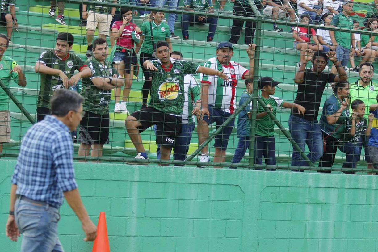 Los hinchas del Marathón no pensaron dos veces en gritarle a los jugadores y cuerpo técnico de Salomón Nazar tras perder en el Yankel Rosenthal.