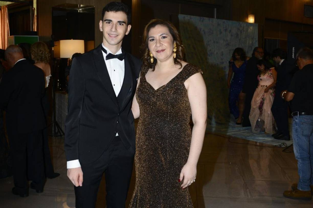 Roberto Perdomo y Melissa Yacamán.