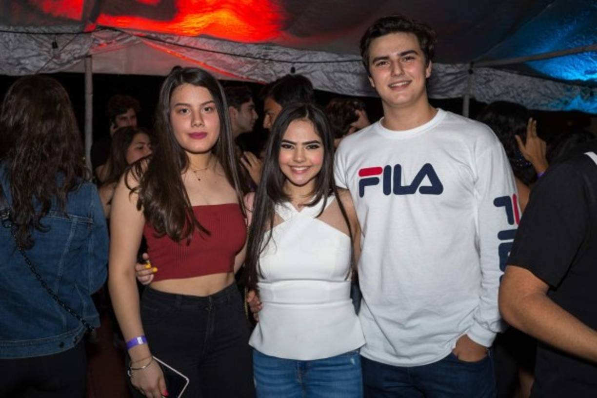 Stephanie Ponce, Valerie Siu y Sebastián Yagüe.