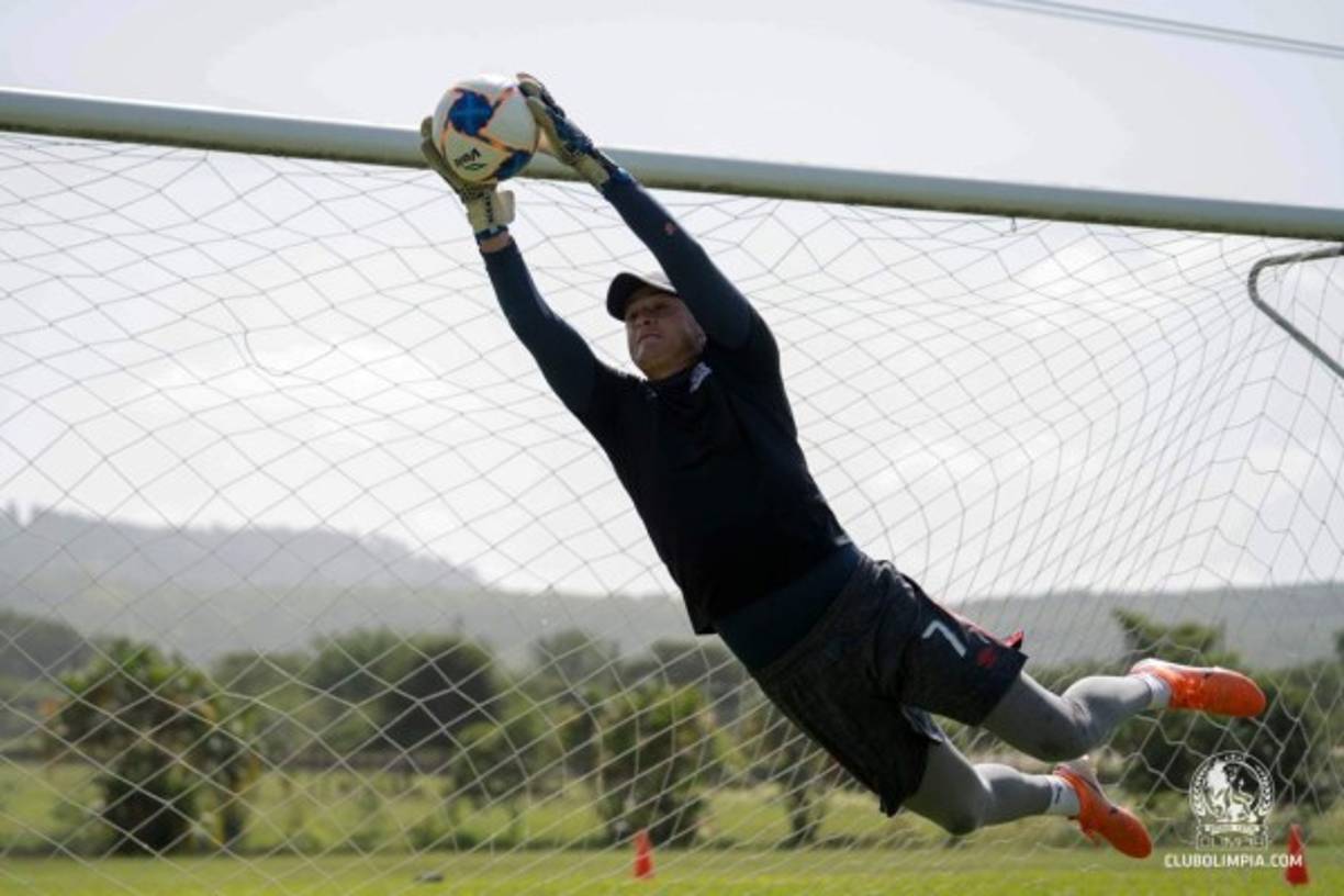 Harold Fonseca: El portero finalizó su vinculación con Olimpia y se conoció extraoficialmente que por decisión propia no continuará con los albos. Es un cancerbero con grandes condiciones por lo que podría ser el guardameta titular en cualquier otro club de la Liga Nacional.