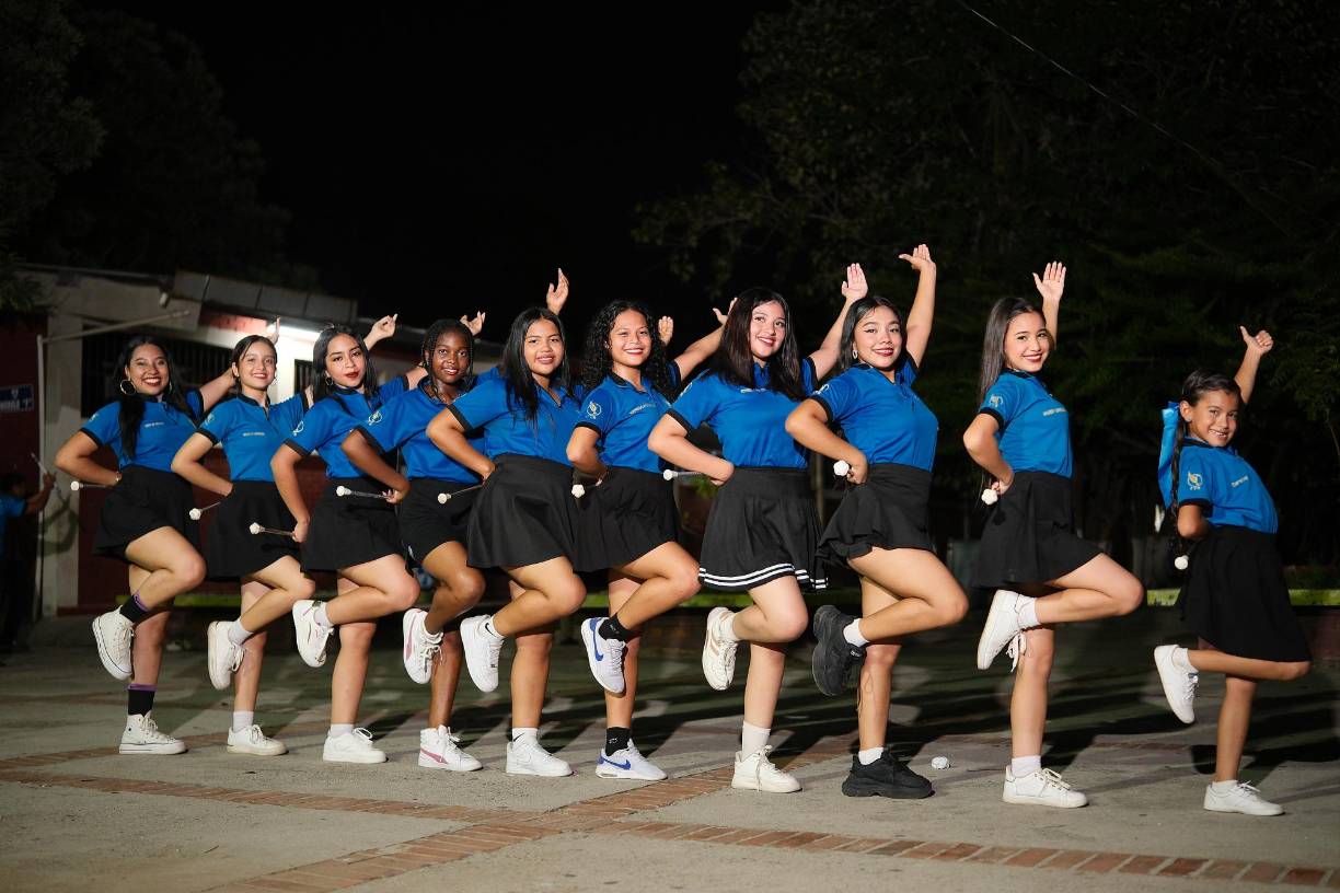 Este año, las palillonas prometen mantener la racha de ser las número uno en los desfiles, así como poner gran ambiente junto a su banda de guerra, quienes las acompañan con populares canciones al ritmo de bachata, punta, salsa, merengue y demás sonidos latinos. 