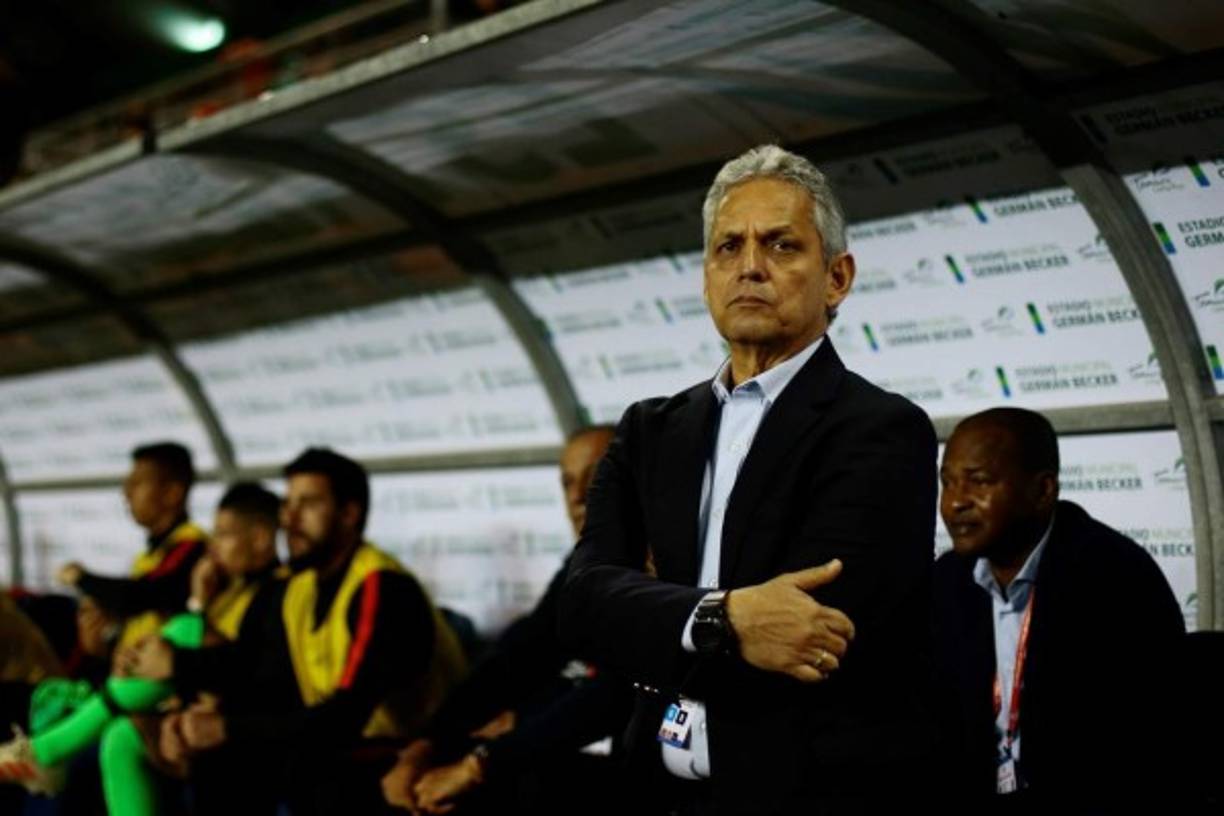 Reinaldo Rueda, DT de Chile, llegaba presionado al juego ante Honduas luego de que habían sido derrotados 3-2 ante Costa Rica.