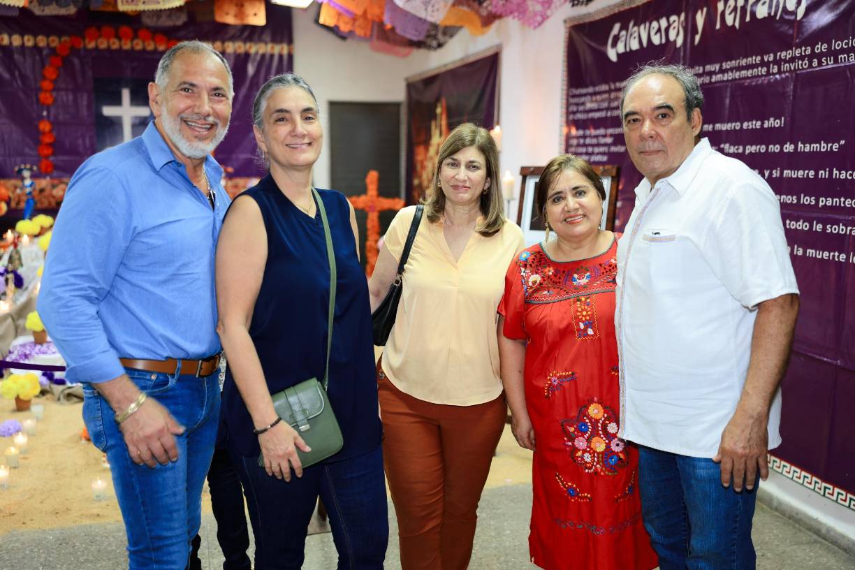 Ernesto e Ivonne Icaza, Yadira Andonie, Celia y Roberto Pinto