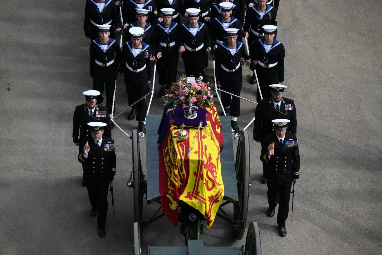  Isabel II será enterrada junto a los restos de su esposo en la cripta de la capilla de San Jorge del castillo de Windsor.