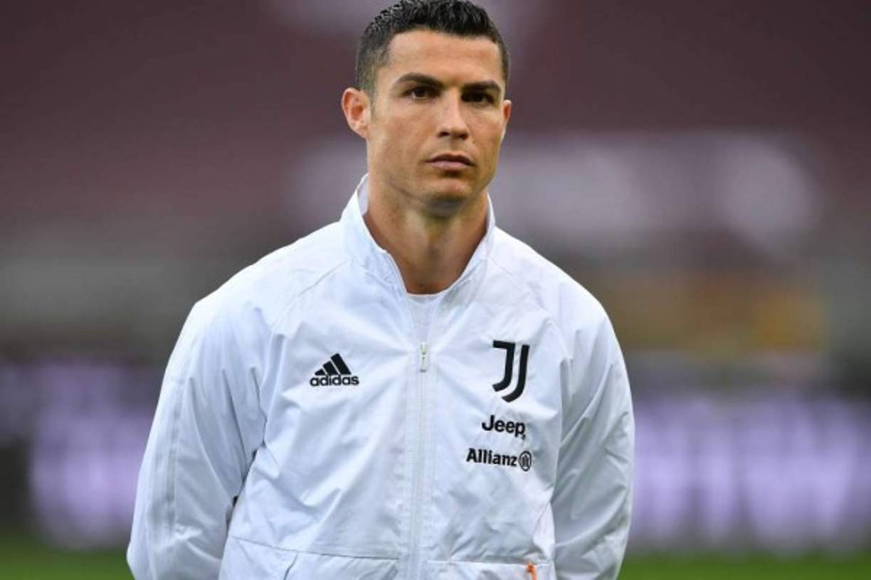 Cristiano Ronaldo sigue dejando dudas sobre su continuidad en la Juventus, según publicó Tuttosport. El diario italiano insiste concretamente en intentar averiguar qué sucede con el delantero portugués, ausente del duelo ante el filial de equipo de Massimiliano Allegri. En este caso el mismo periódico revela ahora que esa ausencia podría ser un síntoma de un deseo por cambiar de aires.