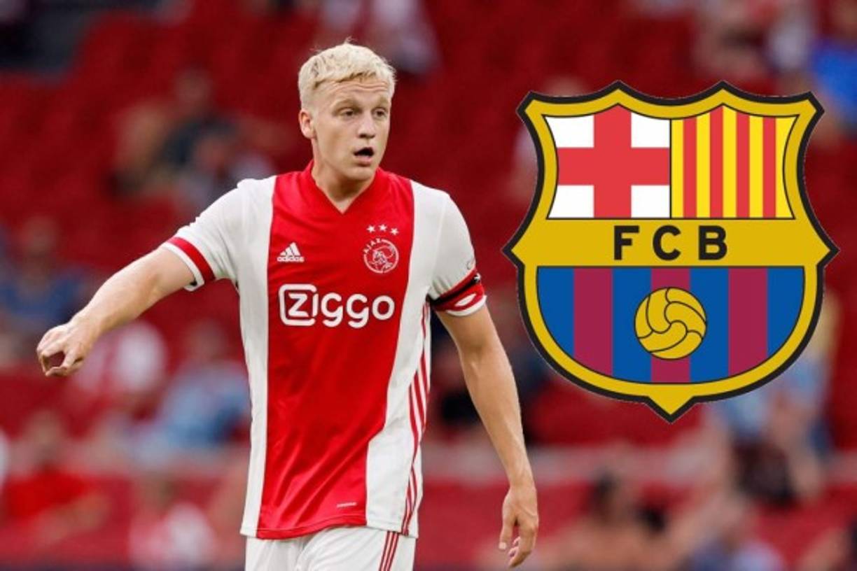Con la llegada de Ronald Koeman al Barcelona, podría llegar también Donny van de Beek, quien sería el primer deseo del entrenador holandés para la revolución que quiere hacer en el club culé, según informa la web le10Sport. <br/><br/>Koeman conoce muy bien al mediocentro del Ajax porque es un habitual de la selección holandesa.