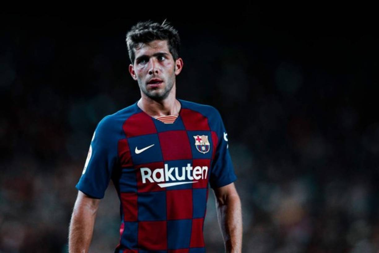 El Barcelona tendrá mucho trabajo en el mercado de pases. A la novela de Neymar o el asunto de Ivan Rakitic se suma ahora un fuerte rumor que se ha ido asentando en el Camp Nou en las últimas horas: Sergi Roberto y su posible traspaso a la Juventus. Ambos equipos están en conversaciones y uno de los nombres que ha salido a la mesa es el suyo.
