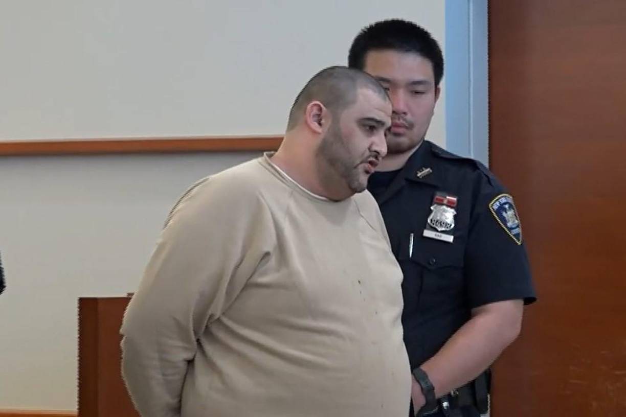 “Es inconcebible que alguien mate a su propia madre de una manera tan brutal. El acusado pasará décadas tras las rejas por este horrible ataque. Apoyamos a la familia de la víctima que perdió a una madre y abuela amorosa”, dijo la fiscal Clark en una declaración.