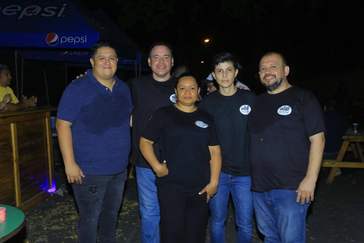 Gustavo Morales, German Quijano, Sandra Amador, Andrea Pleitez y Germán Turcios. 