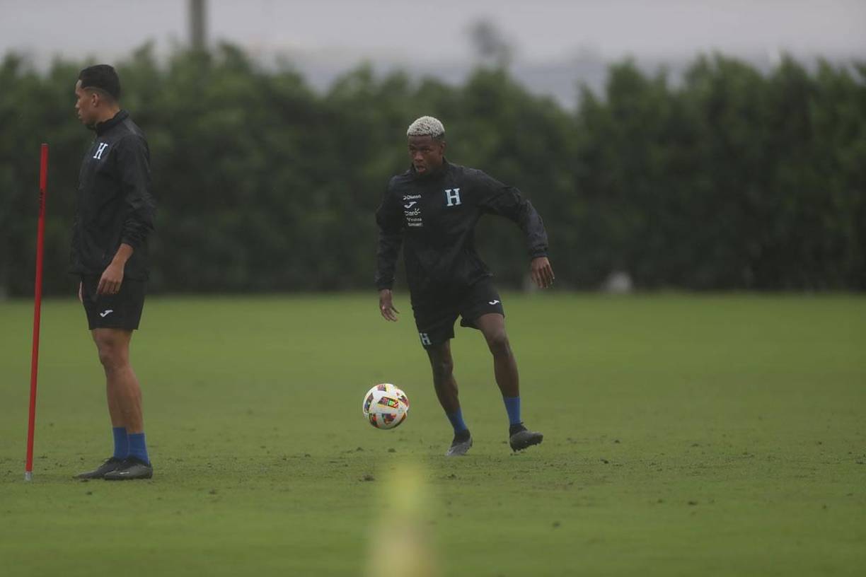 Julián Martínez podría ser una de las grandes novedades en el 11 inicial de Honduras ante Islandia.