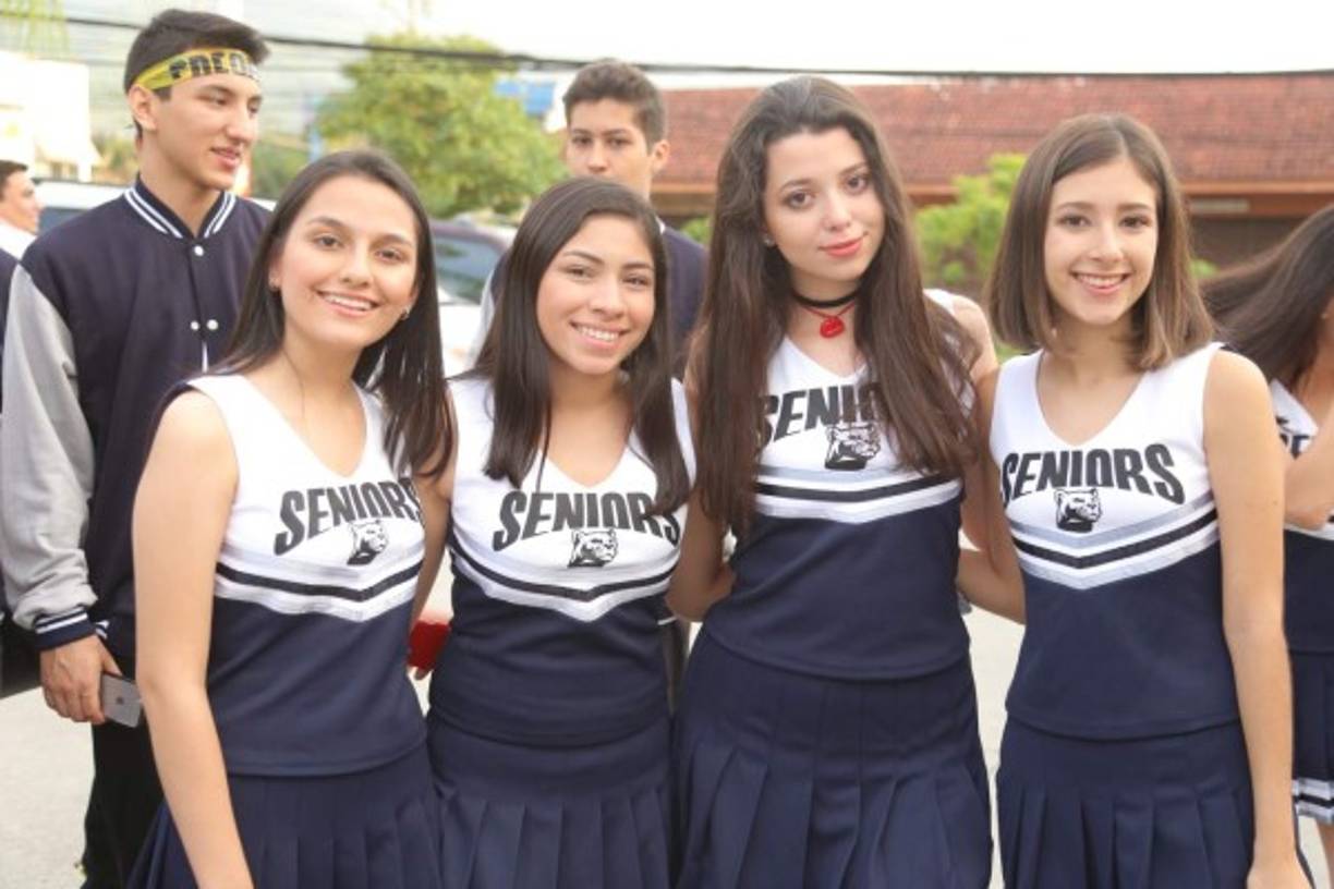 Nathalie Rivera, Natalia López, Ana Delgado y Camille Maradiaga.
