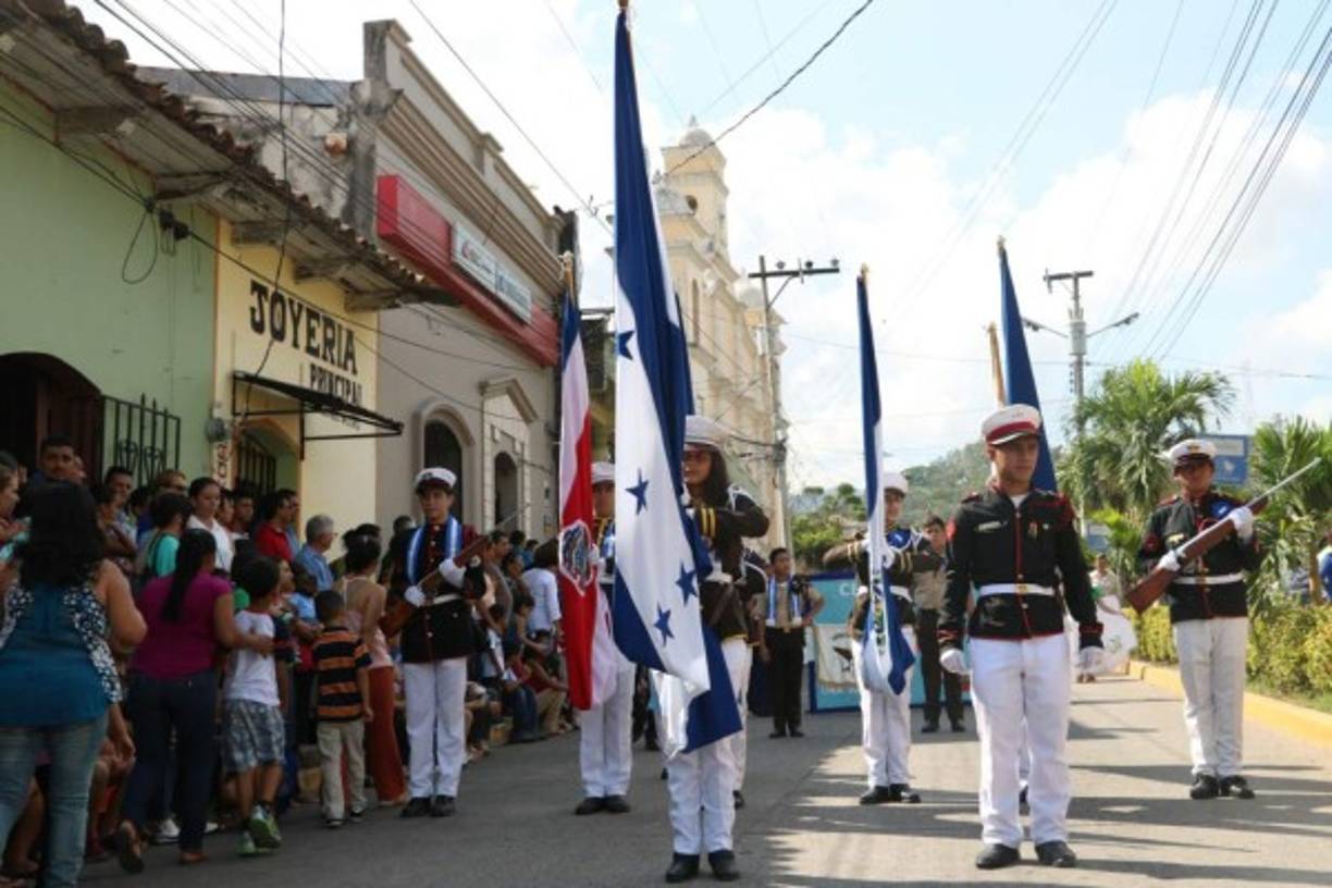 Banderas centroamericanas, 194 año de Independencia.