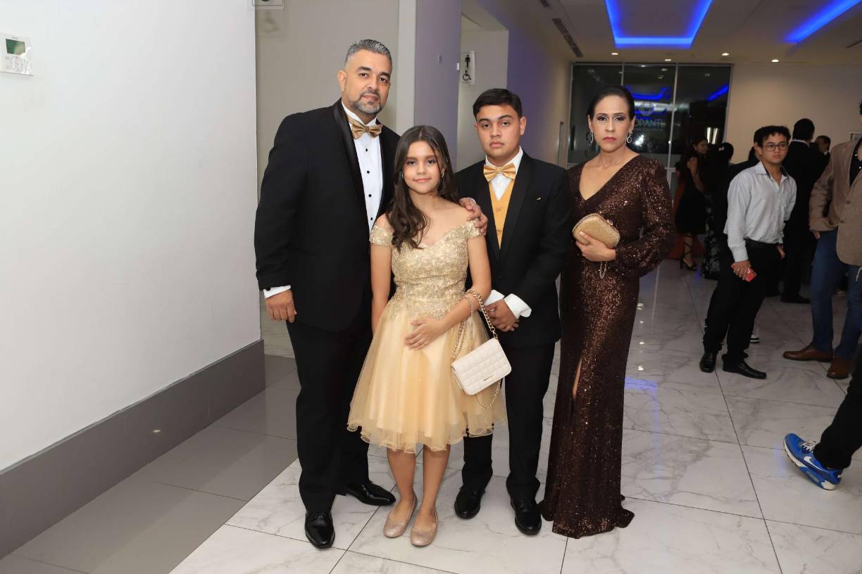 Ilich, Mía, Ilich Armando Ramírez y Silvia Ramos