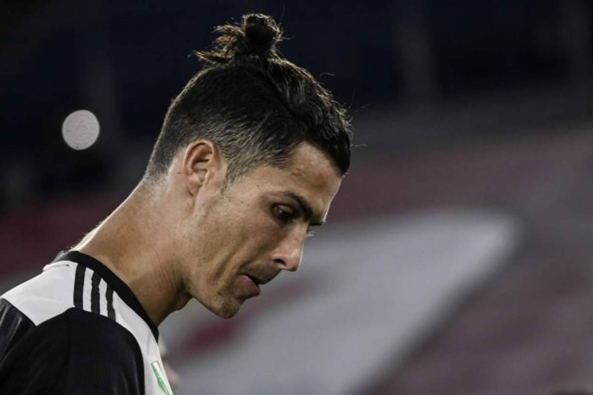 CR7, cabizbajo tras perder la final de la Copa Italia.