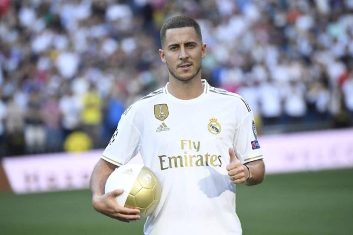 9. Eden Hazard - 100 millones de dólares - Otro con una de las transferencias más caras de la historia es el crack belga, quien dejó el Chelsea por el Real Madrid aunque no le ha ido muy bien aún.
