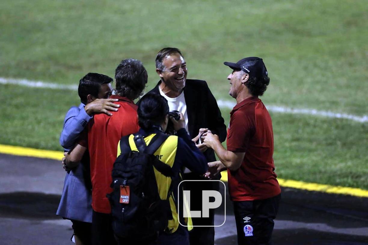 Los entrenadores argentinos demostraron tener una buena relación. Se conocen desde hace un tiempo.