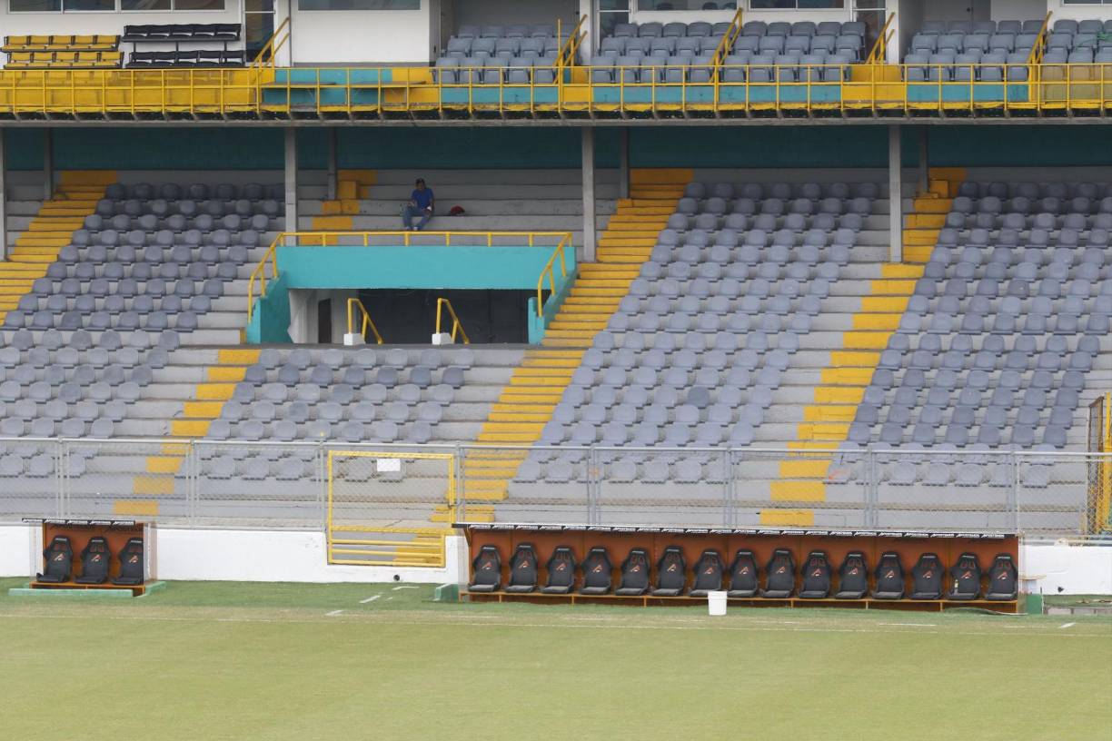 Antes tenía 15 dogouts y ahora tiene 23, esto a petición de la FIFA.