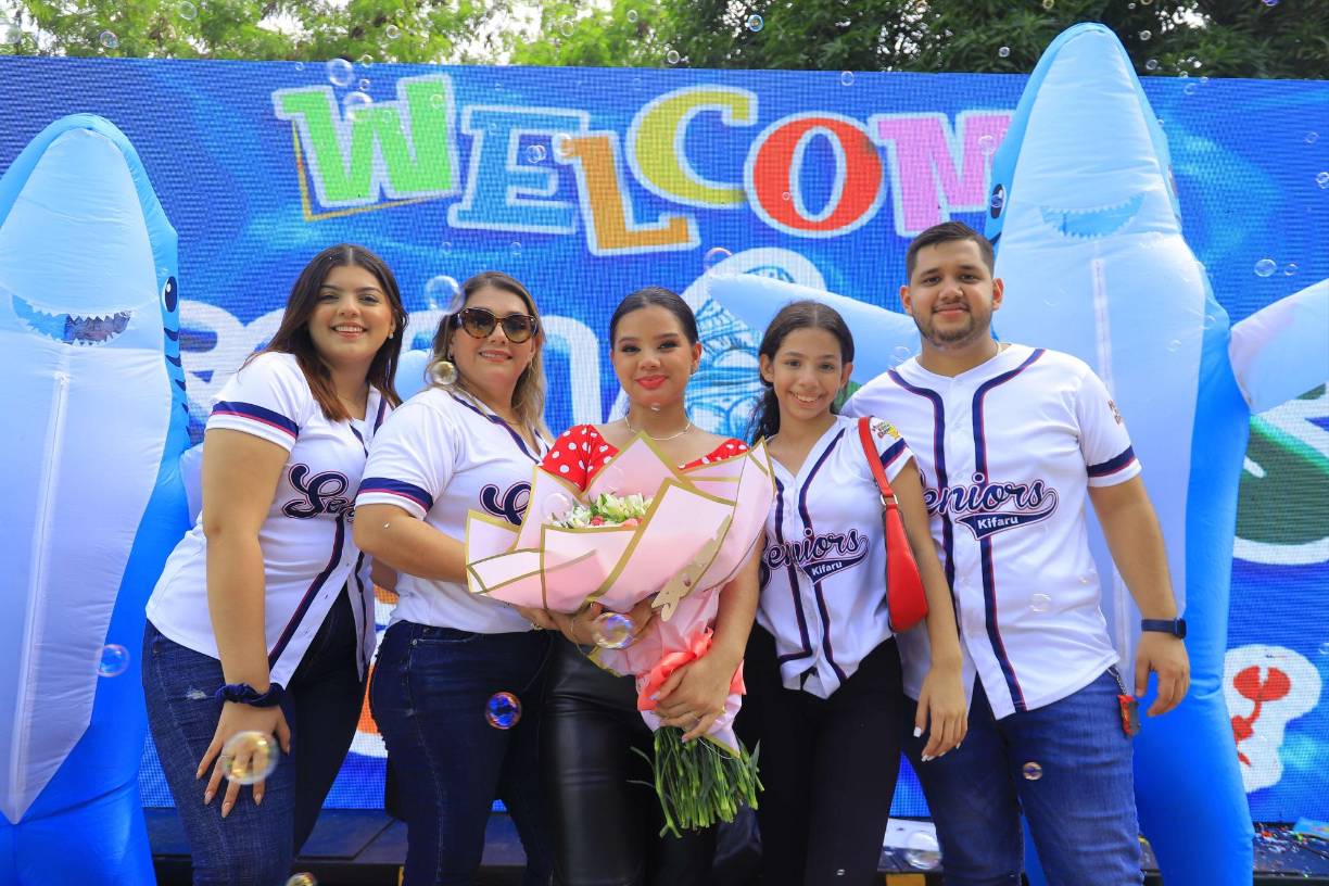 Melanie Raudales, Lorena Meza, Liz, Dulce y Gregorio Sandoval