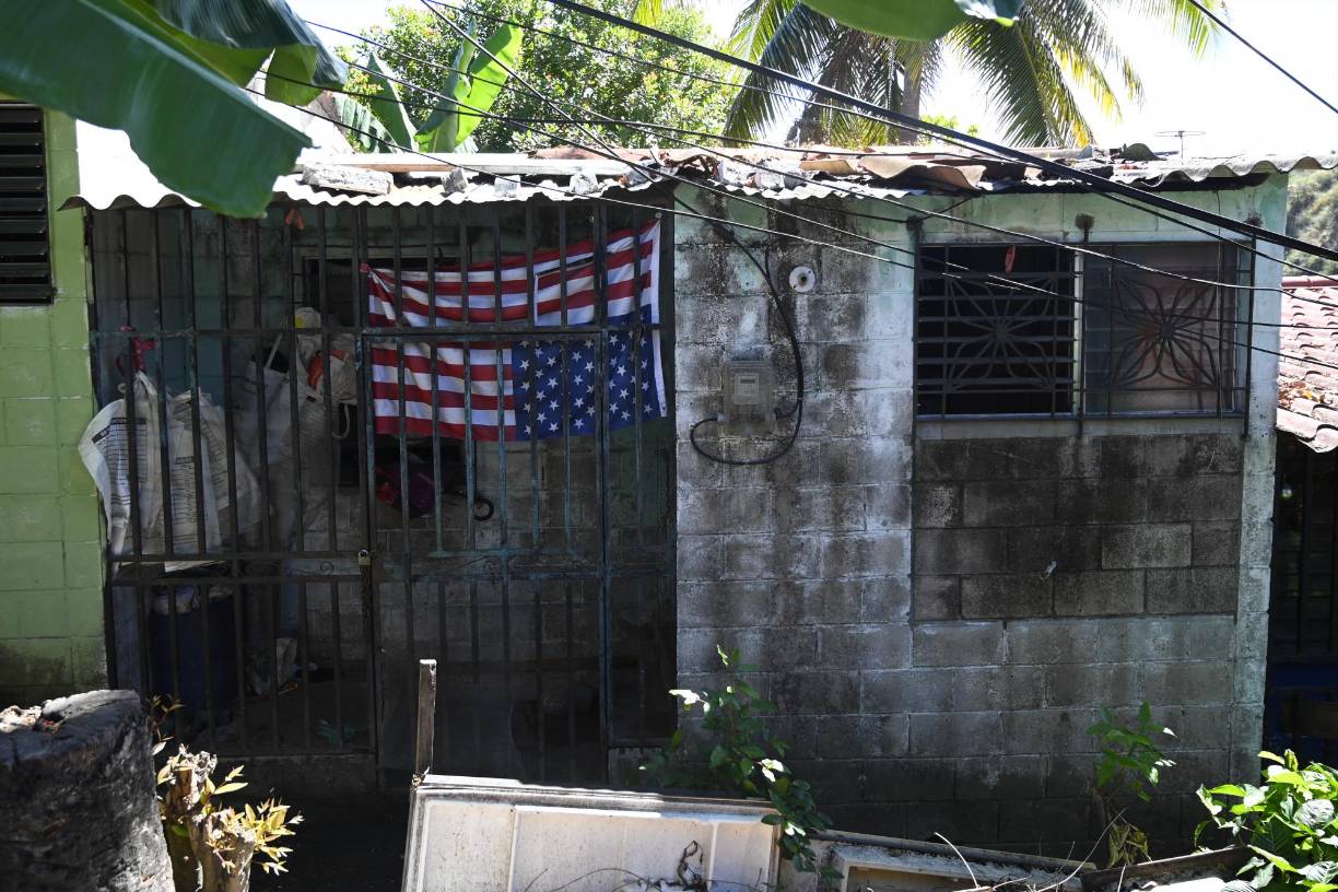 El gobierno de Nayib Bukele ha recuperado al menos 4,000 viviendas que fueron tomadas por pandilleros en todo el país. 