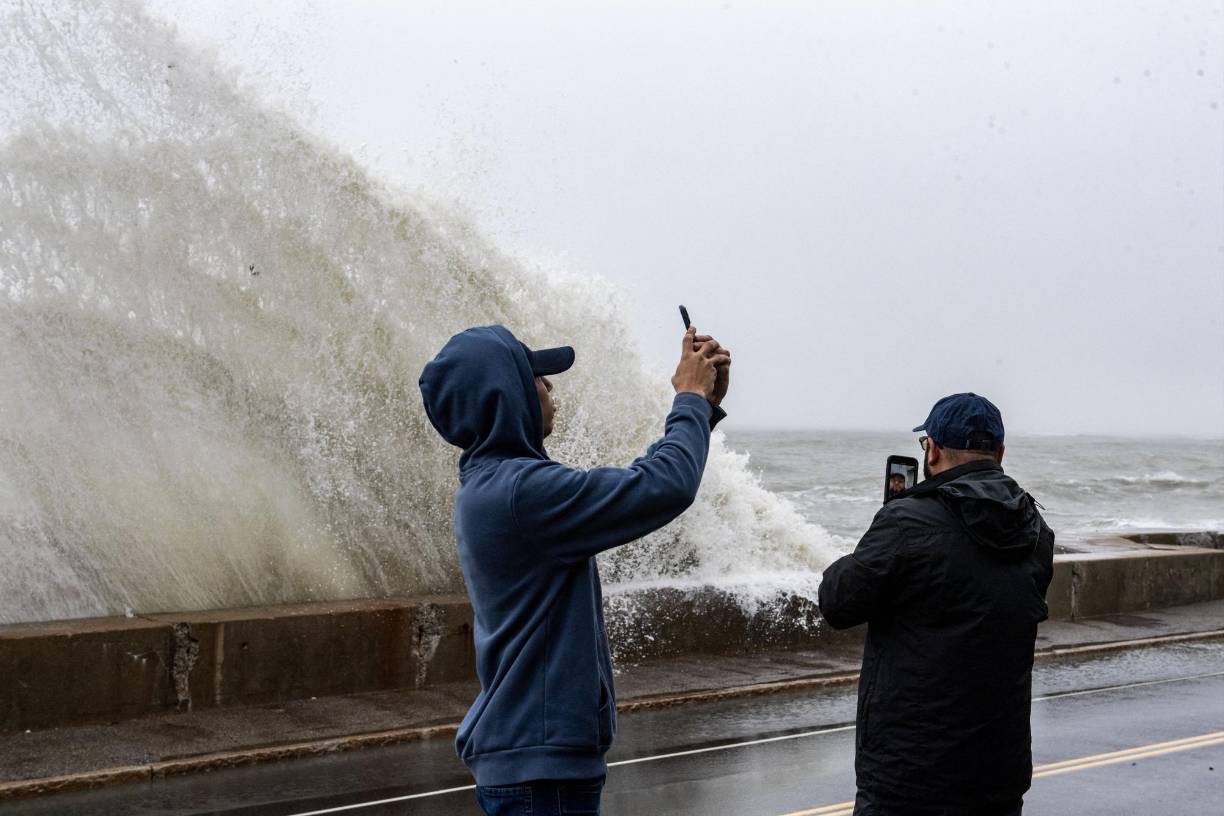 El Servicio Nacional de Meteorología avisa hoy de que 95 millones de ciudadanos se encuentran en áreas afectadas por una alerta de aire gélido, mientras que algunos estados del Sur, como Tennessee o Arkansas, podrían sufrir este domingo tormentas invernales.