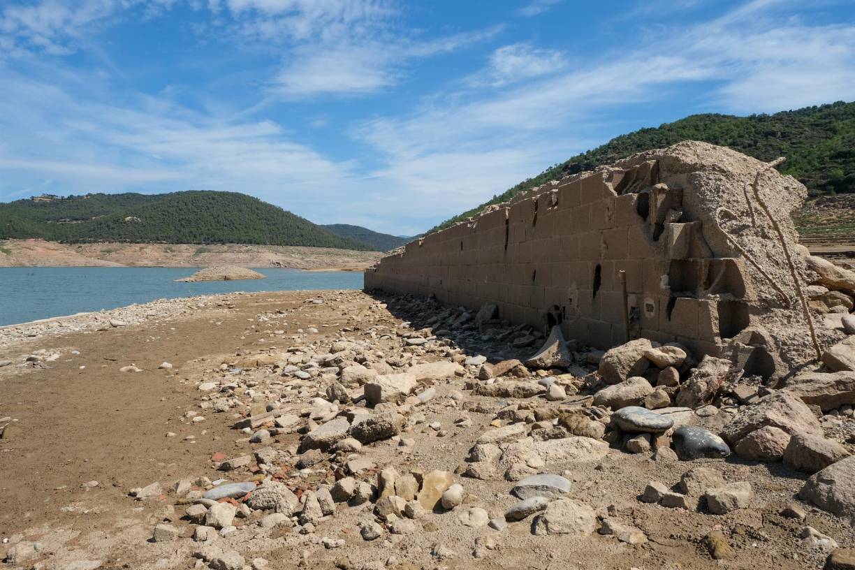 Sequía en Europa deja al descubiertos buques nazis, bombas y pueblos desaparecidos