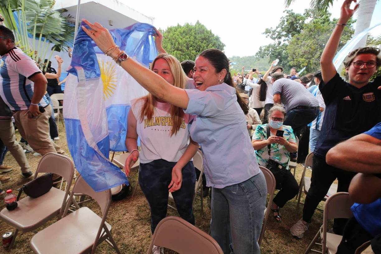 ¡Como en casa! Así celebraron en la Embajada Argentina el título