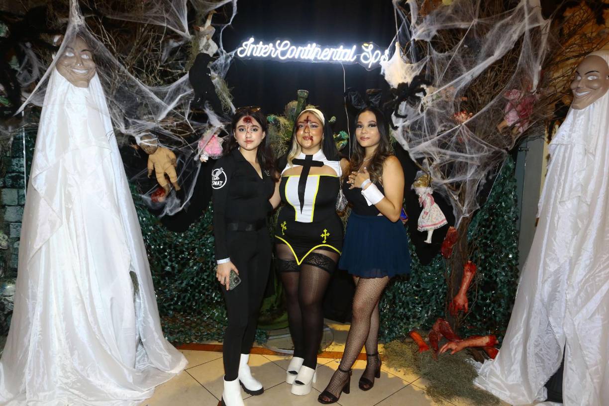 Anahí Fernández, Andrea Martínez e Isabela Velásquez