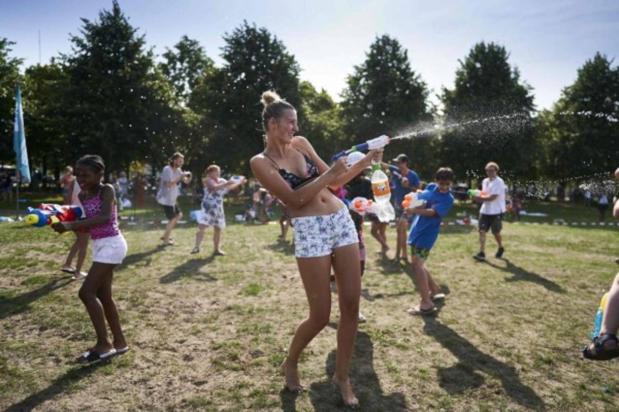 En España, se alcanzaron temperaturas cercanas a 40 °C en gran parte del país, incluyendo en Toledo, Aragón y Navarra (norte), Extremadura (oeste) y Andalucía (sur).