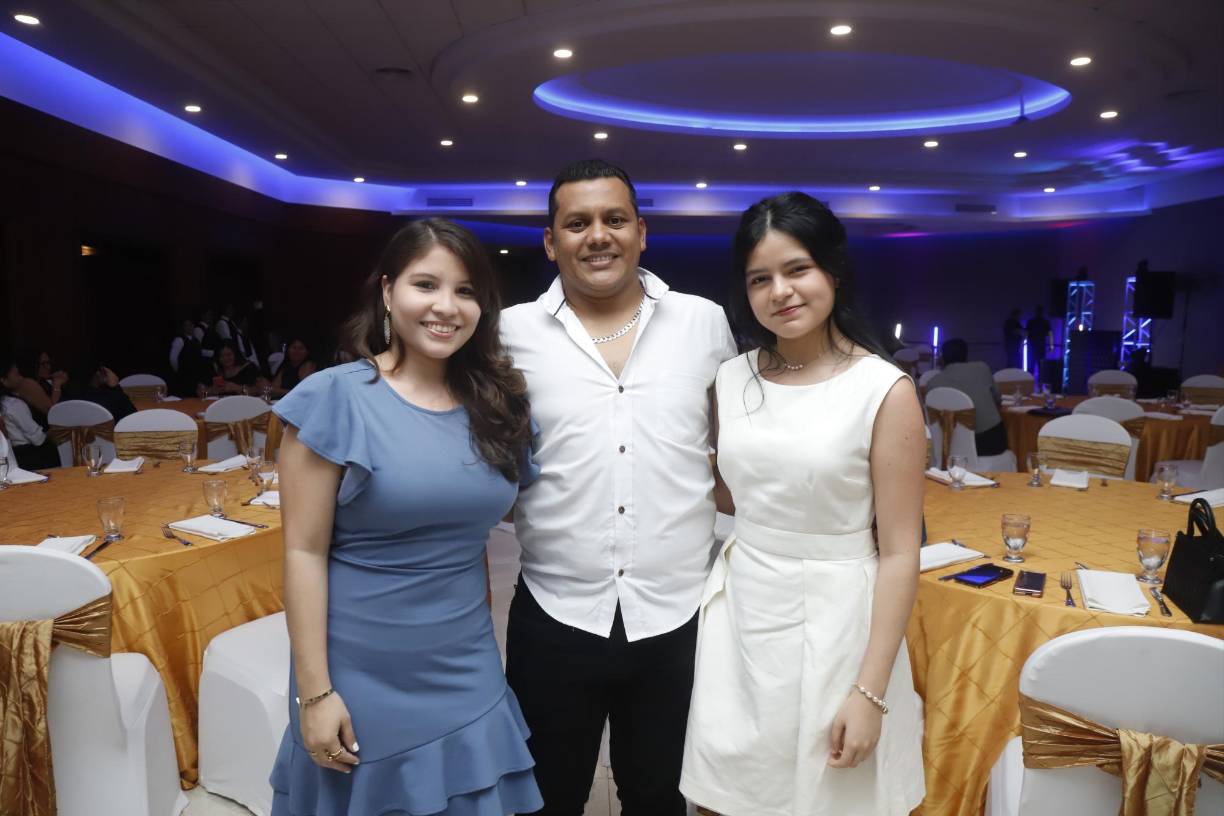 Idalia Fernández, Rigoberto Mendoza y Gisselle Rodríguez